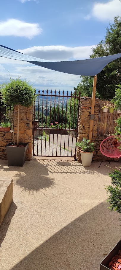 Gîte Des Pierres Dorées, Gîte à Alix