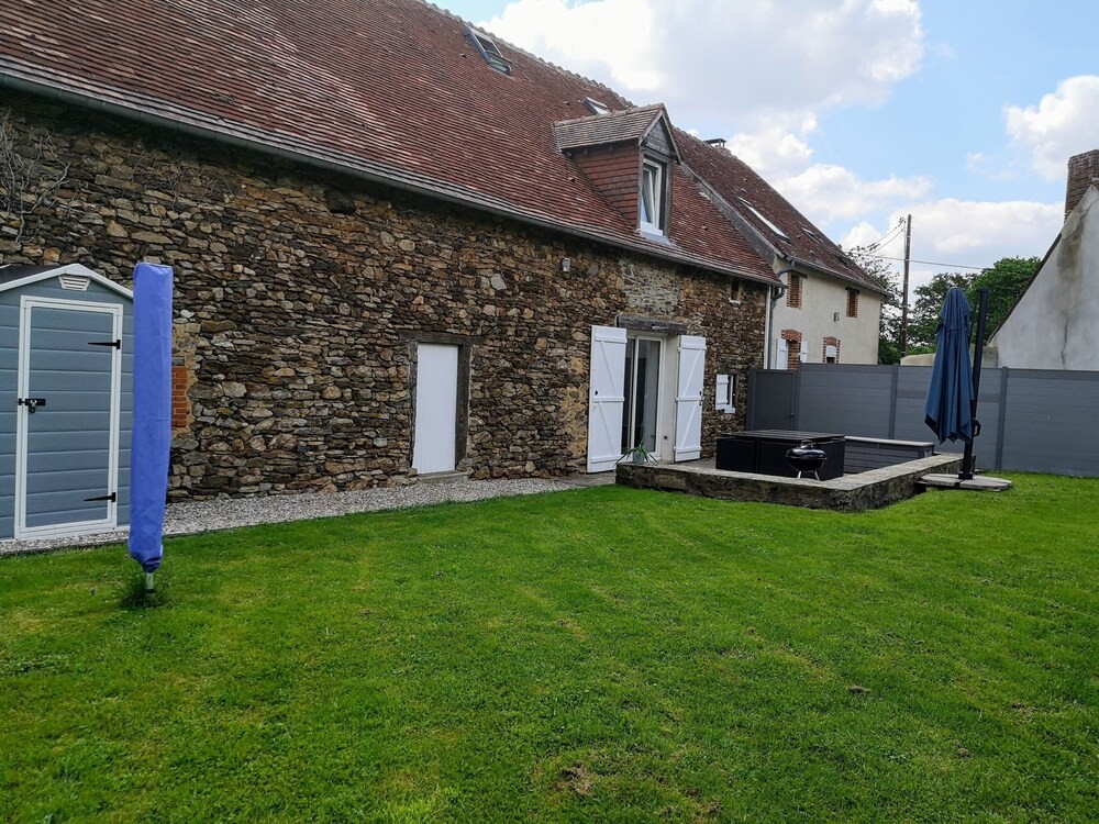 LES FOUGÈRES DU LAC - 2 Gîtes climatisés 4 et 10 personnes, Gîte à Saint-Plantaire