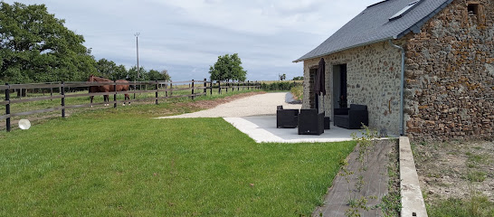 Gite La Giraudière / Pension Équine, Gîte à Soulgé-sur-Ouette