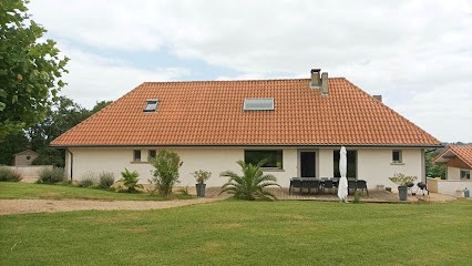 Domaine de Vigne Vieille - Gîtes et salle de réception, Gîte à Sarraziet