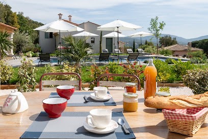 L’AUBERDERIE, Gîte au Plan-de-la-Tour