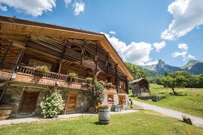 Chalet La Gutary - Gîte 5* à Manigod, Gîte à Manigod