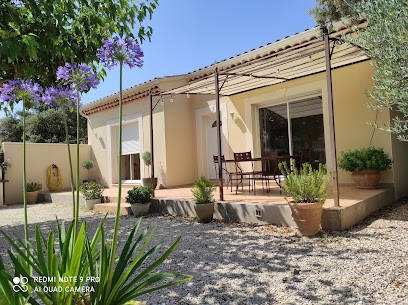 La Villa Castelnovine - Gîte en Provence entre Luberon, Alpilles et Mont Ventoux, Gîte à Châteauneuf-de-Gadagne