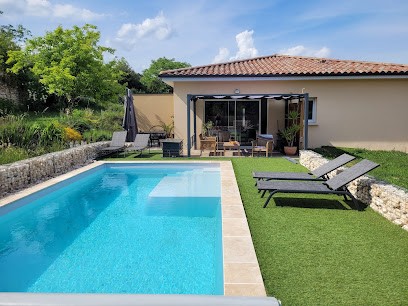 Gites : les papillons de dugradus, les abeilles de Dugradus et les libellules de Dugradus, Gîte à Ucel