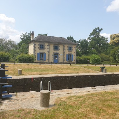 Gite maison éclusière Courgalais, Gîte à Montreuil-sur-Ille