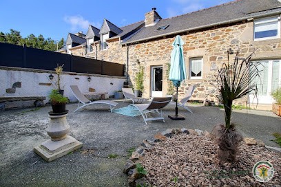 Gite Chat Loupe sur le site L'Antre De Baie, Gîte à Pléboulle