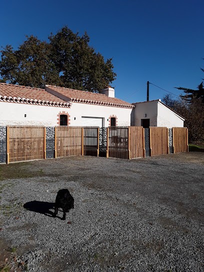 La Longère Des Basses Terres, Gîte à La Garnache
