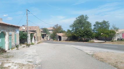 Les Hellys, Gîte à Gras