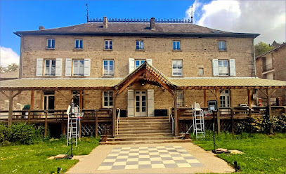 Manoir De Plainartige-Grand Gites De Groupe- Grand Gites, Gîte à Nedde