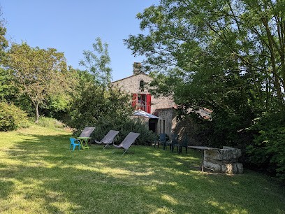 Les Gîtes De Caractère De La Monnaise : Proche Marais Poitevin, Niort, Forêt De Mervent Sud-Vendée, Gîte à Faymoreau