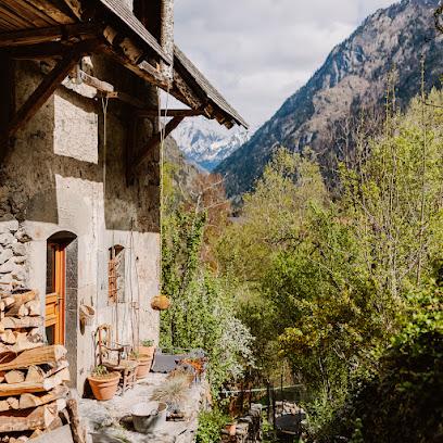 De Suzon À Zélie, Gîte à Entraigues