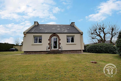La Maison De Kerhalvez - Gites De France Gîte à Quemper-Guézennec