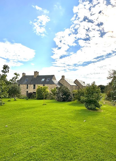 Gîtes Et Chambres D'hôtes - Le Haut De Quetteville, Gîte à Helleville