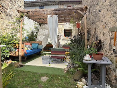 Gîte Aux Souvenirs D'antan, Gîte à Saint-Paul-de-Jarrat