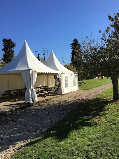 Domaine Equestre du Château de Chemilly, Gîte à Chemilly-sur-Serein