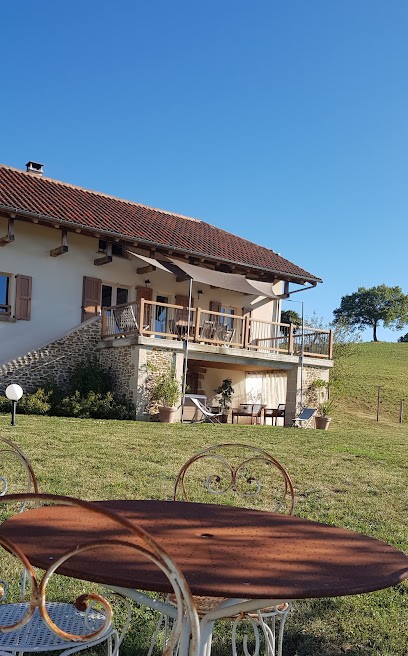 Gîte Cantal - L'Oustal d'André, Gîte à Leynhac