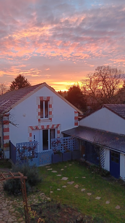 Gîte Les Romarins, Gîte à Lencloître