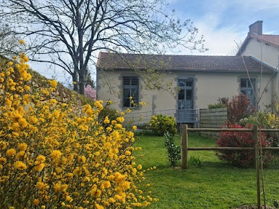 La Cour Aux Tilleuls, Gîte à Voulmentin