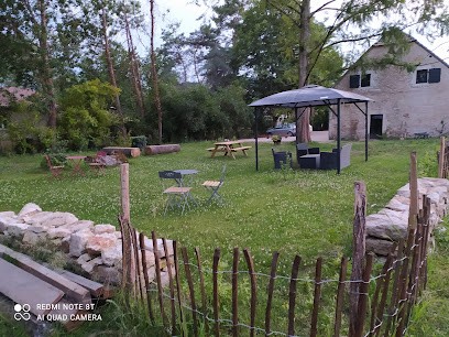 Apparts De Vacances - Piscine Intérieure, Gîte à Saint-Sozy