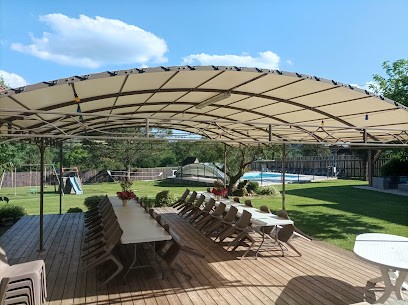 Domaine De La Rebière - 4 Gîtes de 10 à 40 personnes 15 chambres, Gîte à Saint-Martin-de-Fressengeas