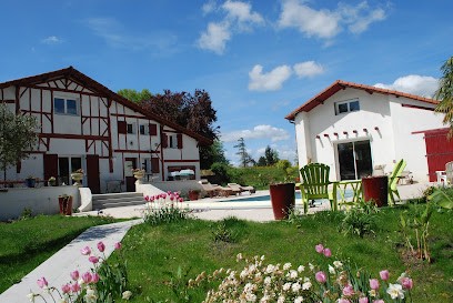 Domaine De La BARTHE, Gîte à Garrey