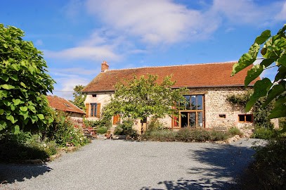 Le Petit Pauliat. Gîtes en safaritenten, Gîte à Treignat