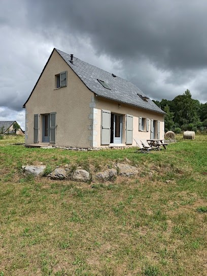 Gîte Rural Le Chemin Nasbinals (location Semaine, Week-ends Min 2 Nuits), Gîte à Nasbinals