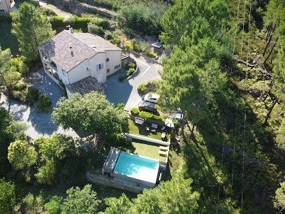 Gîte Familial CASCADE DES PINS, Gîte à Mercuer