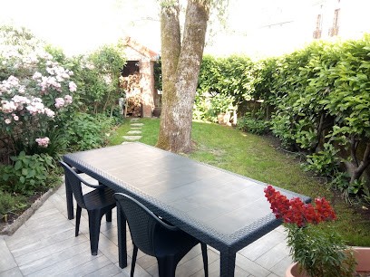 Gîte d'étape Au Bon Marché Limogne en Quercy, Gîte à Limogne-en-Quercy