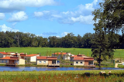 Hameau De Gîtes Des Pouyades, Gîte à Magnac-Laval