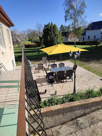 Entre Deux Chemins, Gîte à Bréville-les-Monts