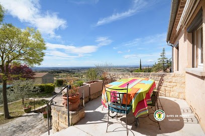 Demeure Le rêve des Pierre - Gîtes de France, Gîte à Crillon-le-Brave