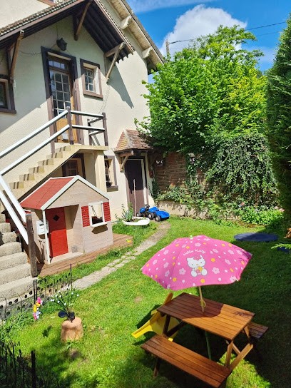 Laetitia Bricout - French Cottage and Wellness Ô Bout Du Monde Guerard, Gîte à Guérard