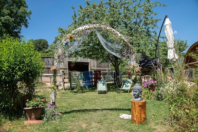 Gite Le Répit / Chambre d'hôtes / Hébergement insolite, Gîte à Favières