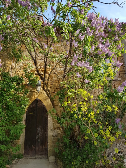 Gite Dans Maison Médiévale Beaujolaise, Gîte à Porte des Pierres Dorées