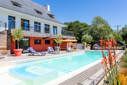 Gîte Le Kalon Breizh Avec Piscine Chauffée, Sauna Et Terrain De Pétanque, Gîte à Plouhinec