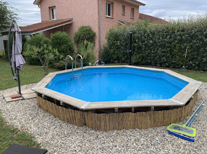 Maison De Violette : Location De Gite Avec Piscine, Au Calme, Ain, Auvergne-Rhône-Alpes, Gîte à Serrières-de-Briord