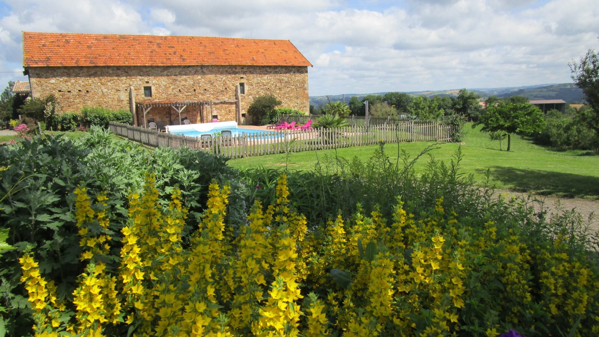 Gites et Chambres d 'Hôtes Peyrecout, Tarn,, Gîte à Laparrouquial