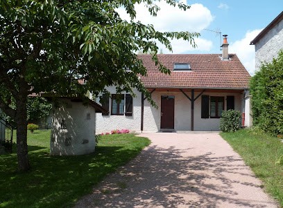 Tixier Robert, Gîte à Saint-Sylvestre-Pragoulin