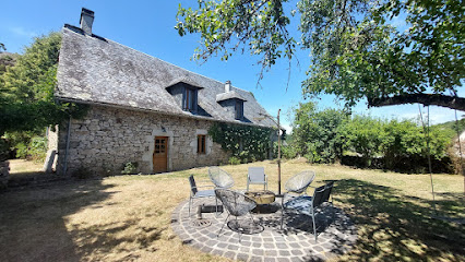 Gîte Familial, La Maison De Léa, Vebret Dans Le Cantal, Gîte à Vebret
