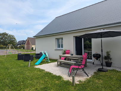 "Les Jardins - Location De Vacances À Quettehou, Val De Saire Séjour En Normandie", Gîte à Quettehou