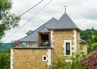 Grand Gîte Vallée Du Lot Aubrac : Gîte En Campagne Aux Portes De L'aubrac, Dans La Vallée Du Lot, Idéal Randonnées, Aveyron, Gîte à Espalion