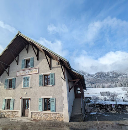 Gite De Groupe Et D'étape La Fruitière, Gîte à Plateau-des-Petites-Roches