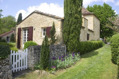 Les Bailleries : Gîte Rural Au Calme Avec Piscine Et Jardin, 2 À 3 Pers, Idéal Randonnées, En Dordogne, Dans Le Périgord Noir, Gîte à Baneuil