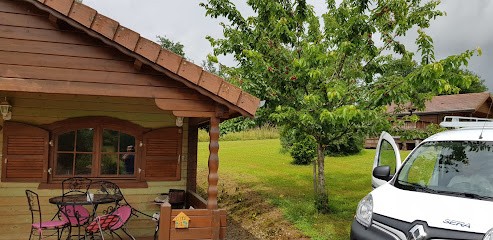 Les Maisons Bois, Gîte à Saint-Jean-de-Trézy