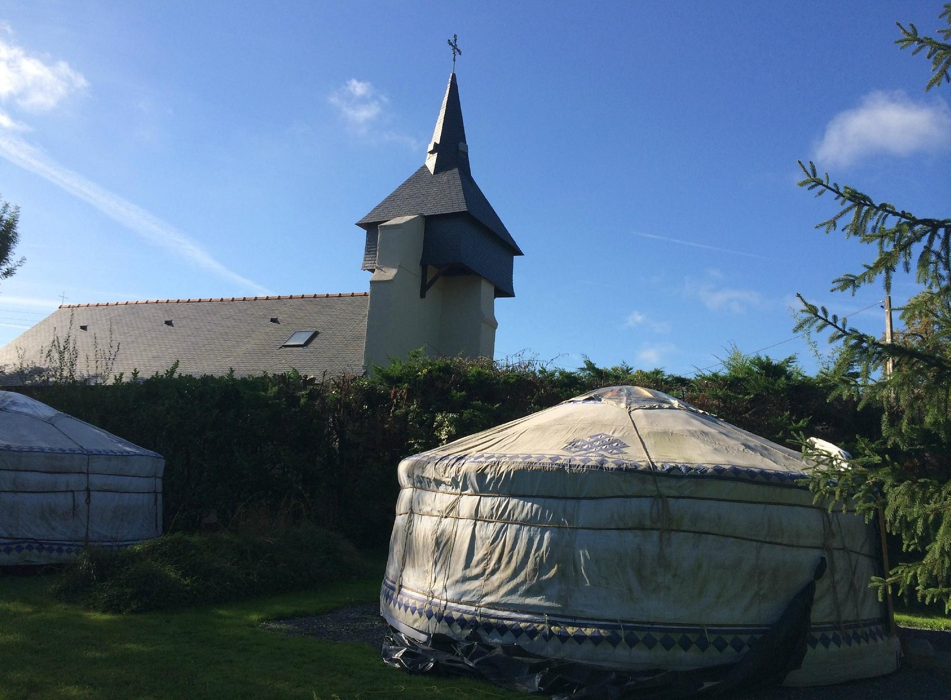 Domaine Deux Clos / Les Yourtes Du Béarn, Gîte à Pontiacq-Viellepinte