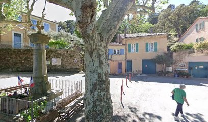 Gîte communal '' Place de la Victoire '', Gîte aux Mayons