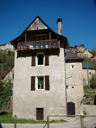 GITE DE MONTREDON, Gîte à Salles-la-Source