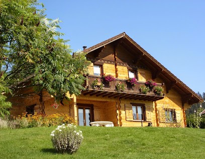Chalet Des Adrets, Gîte à Grand'Combe-Châteleu