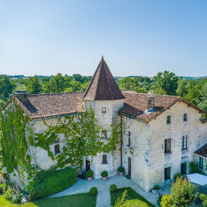 Chateau De Gurat, Gîte à Gurat